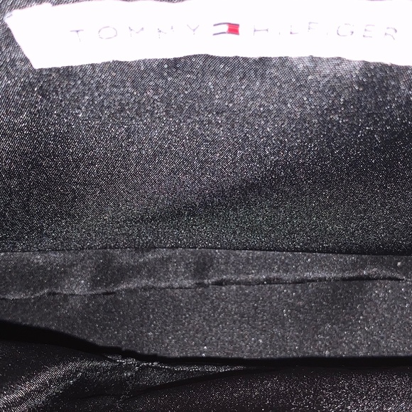 Tommy Hilfiger purse - Picture 3 of 5
